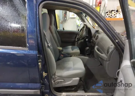 2005 Jeep Liberty Sport from USA, damaged, VIN 1J4GL48K95W515984